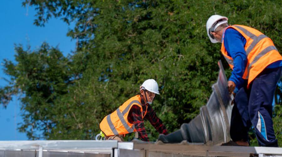 Expert top industrial roofings services in Everly, IA